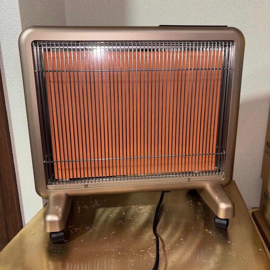 極美品】サンルミエ エクセラ7 N700L-GR 遠赤外線 暖房器 ゴールド