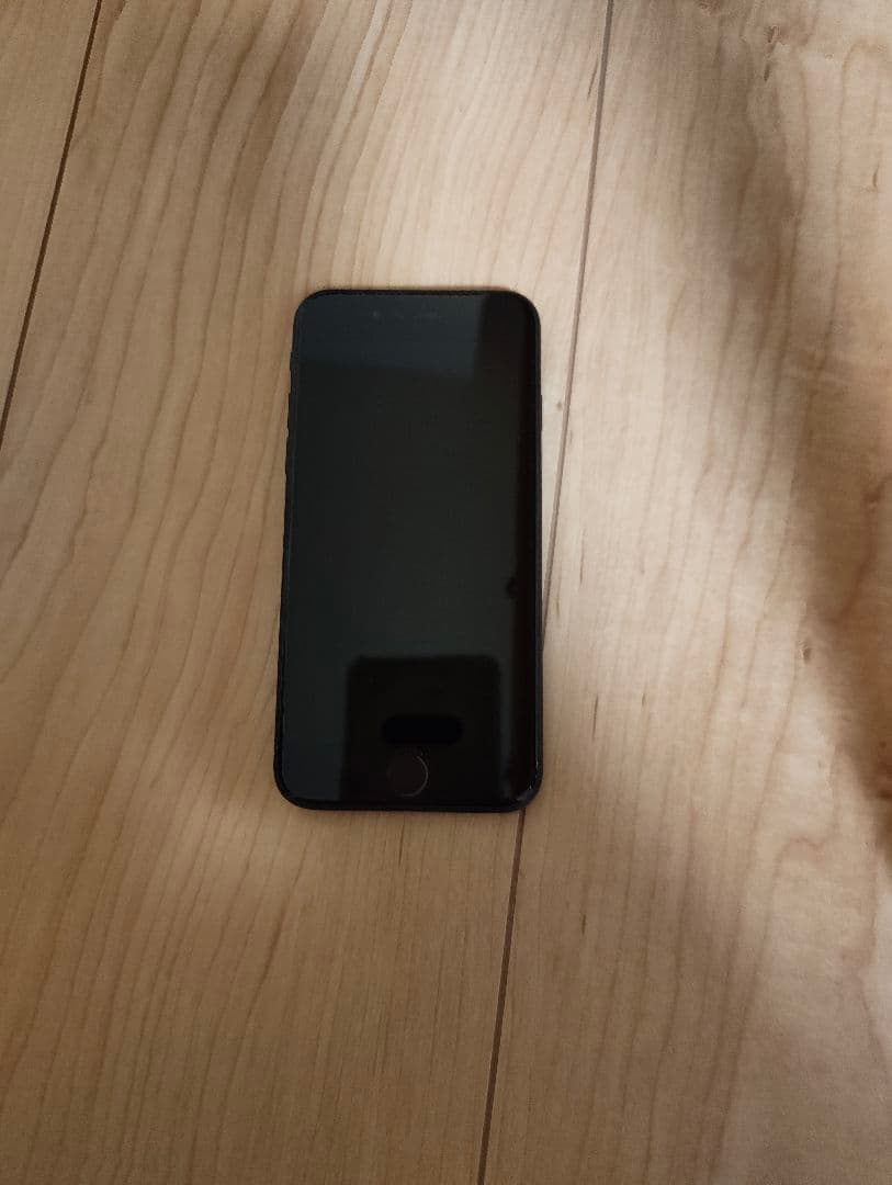 iPhone SE2 Black 64GB SIMフリー iPhoneSE2 64GB ブラック Bランク SIMフリー – ニューズドフォン