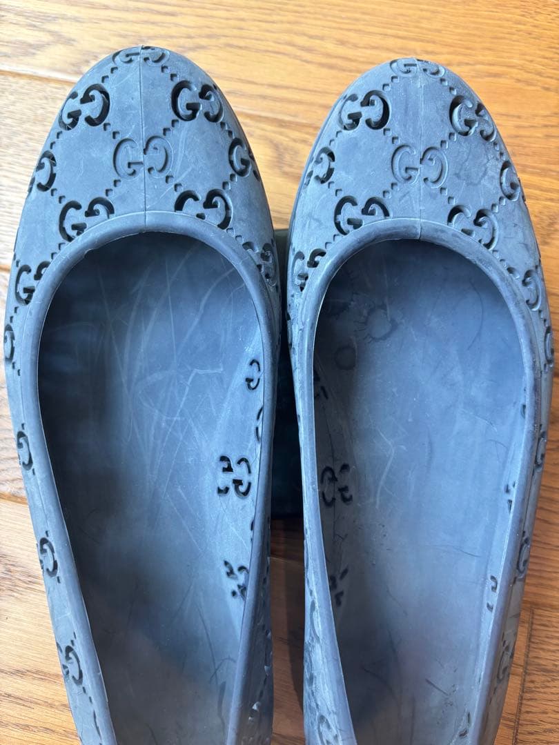 GUCCI グレー レインシューズ 37 23.5cm ミュウミュウ miumiu 財布 二つ折り財布 5MV204 AFPP パイライト 特別