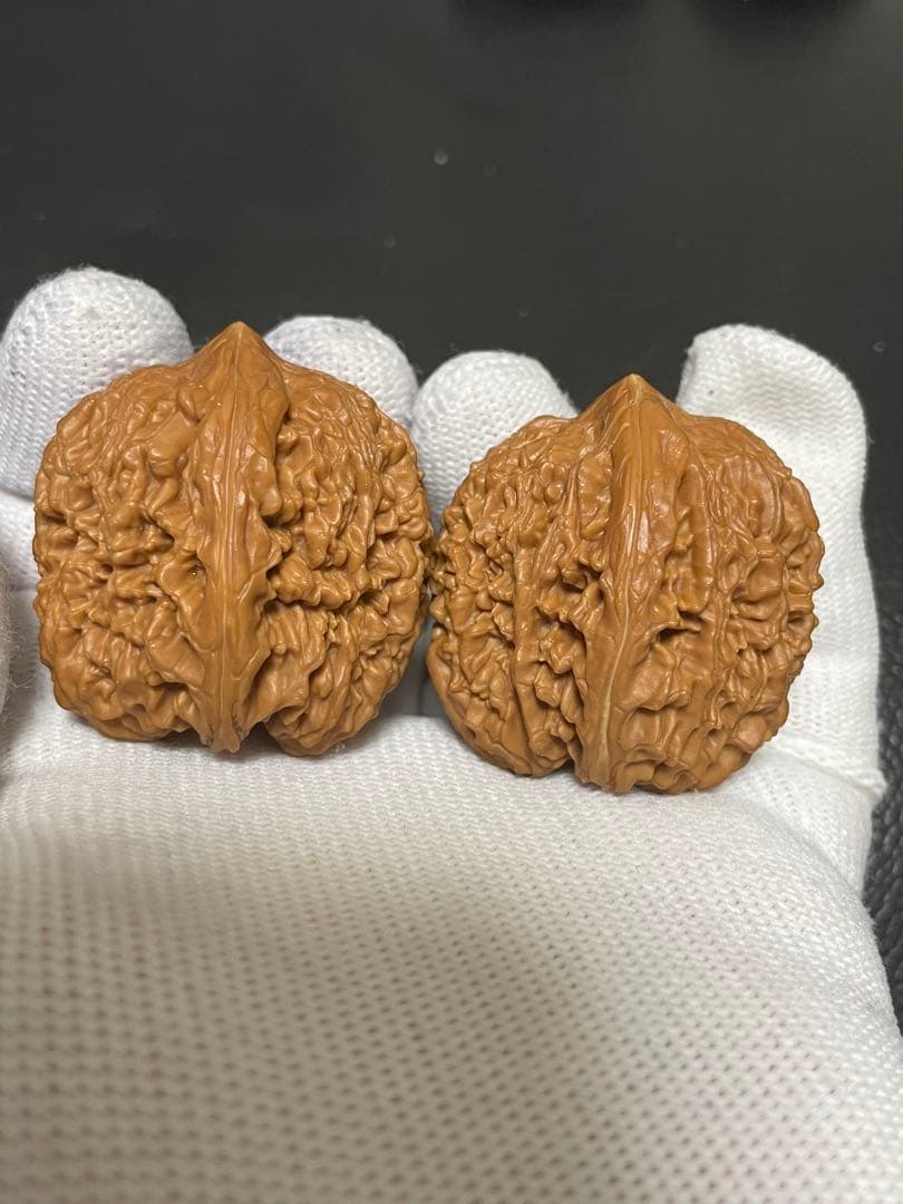 No.537 ❤️遊ぶクルミ 文玩核桃 高級小衆 精配宝瓶狮子头 - メルカリ