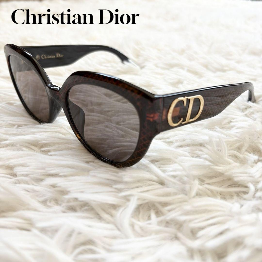 美品 クリスチャン ディオール サングラス CDロゴ DCB2M ディオール新作メンズサングラス「CDダイヤモンド」メタリックな輝きを